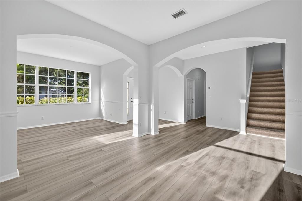 Под контрактом: $519,000 (4 спален, 2 ванн, 2396 Квадратных фут)