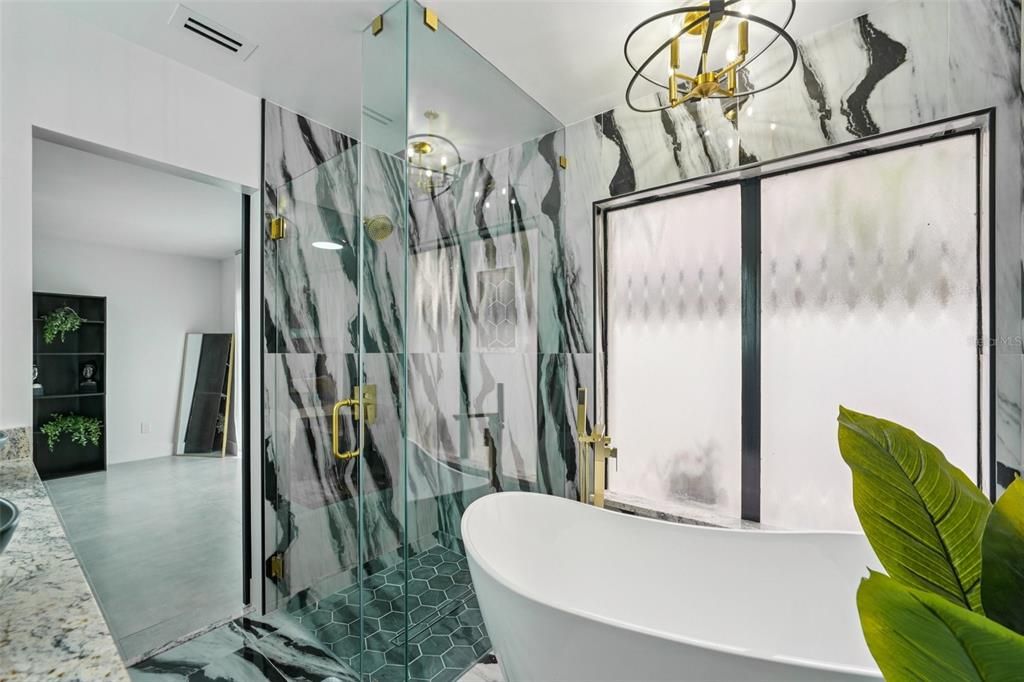 Active With Contract: $624,000 (5 beds, 3 baths, 2434 Square Feet)