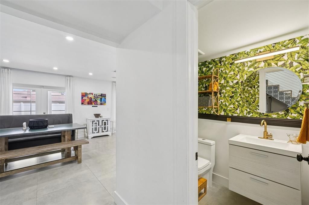 Active With Contract: $624,000 (5 beds, 3 baths, 2434 Square Feet)