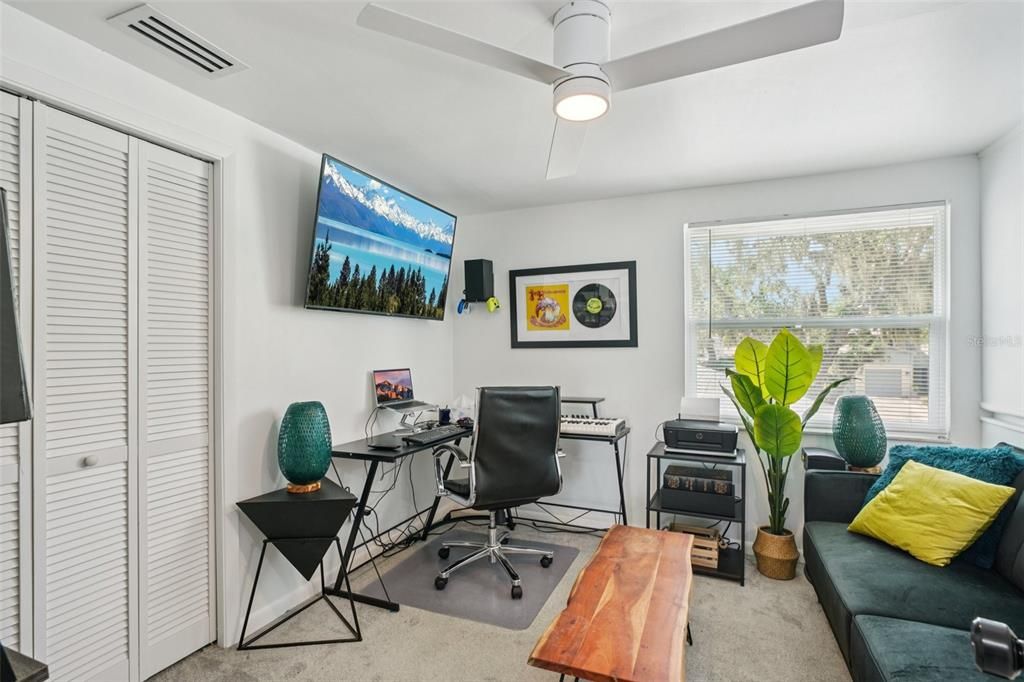 Active With Contract: $624,000 (5 beds, 3 baths, 2434 Square Feet)