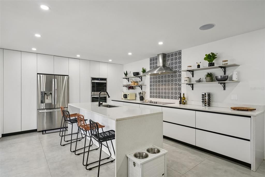 Active With Contract: $624,000 (5 beds, 3 baths, 2434 Square Feet)