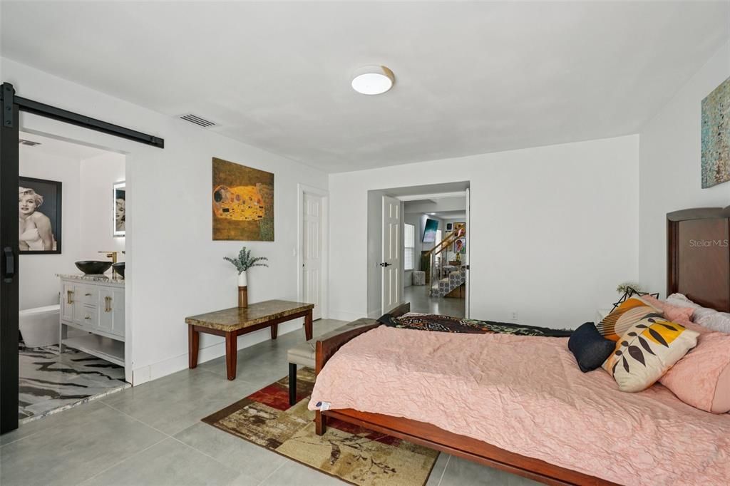 Active With Contract: $624,000 (5 beds, 3 baths, 2434 Square Feet)