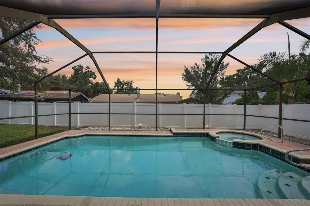 Active With Contract: $624,000 (5 beds, 3 baths, 2434 Square Feet)