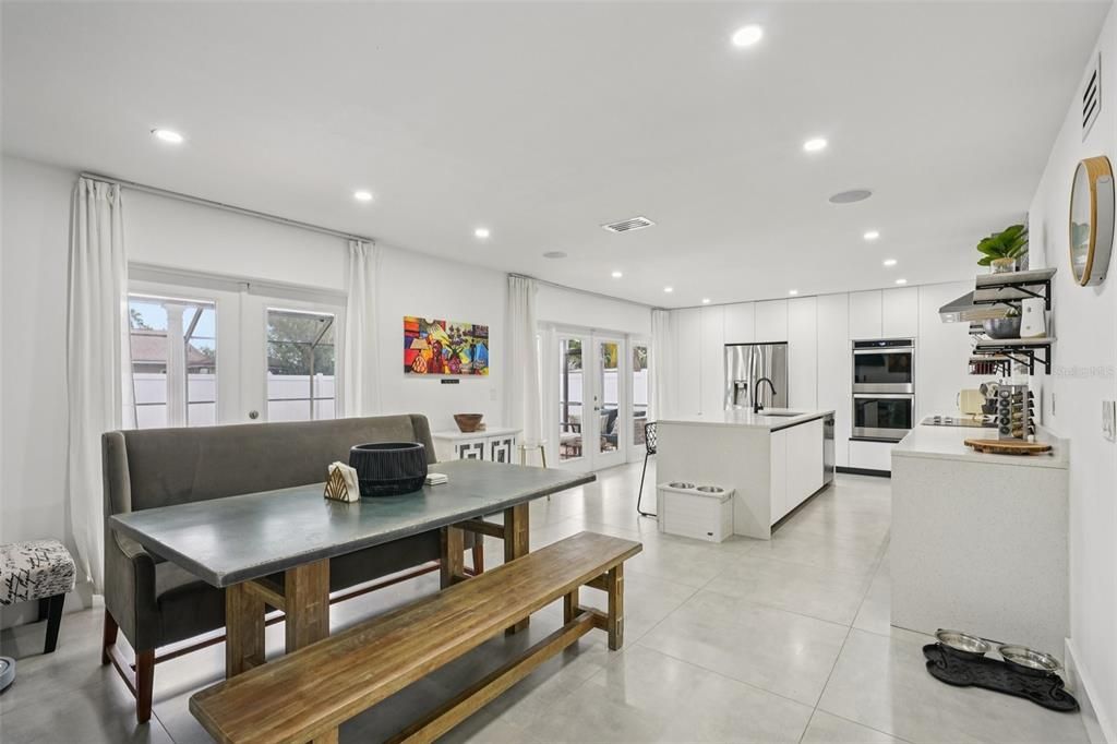 Active With Contract: $624,000 (5 beds, 3 baths, 2434 Square Feet)