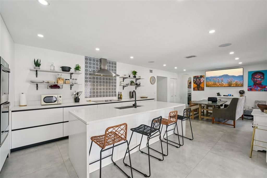 Active With Contract: $624,000 (5 beds, 3 baths, 2434 Square Feet)