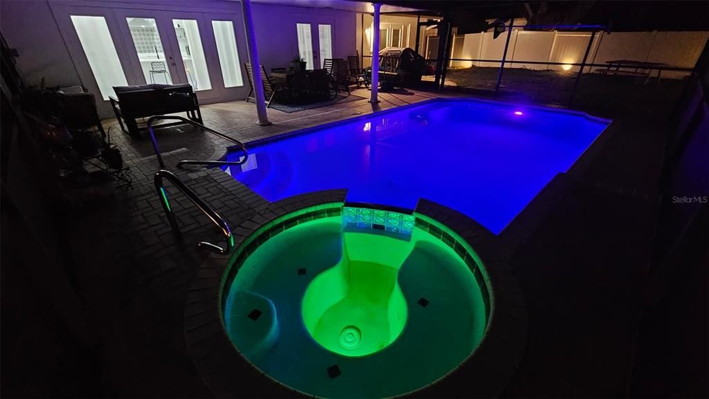 Active With Contract: $624,000 (5 beds, 3 baths, 2434 Square Feet)