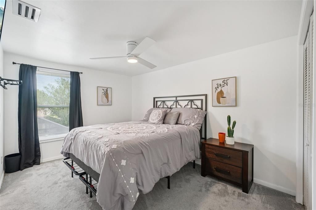 Active With Contract: $624,000 (5 beds, 3 baths, 2434 Square Feet)