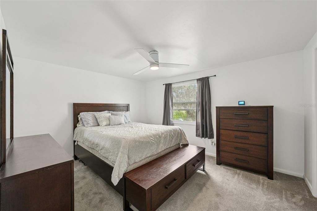 Active With Contract: $624,000 (5 beds, 3 baths, 2434 Square Feet)