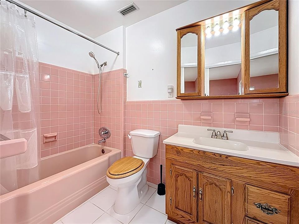 For Sale: $649,900 (3 beds, 3 baths, 2114 Square Feet)