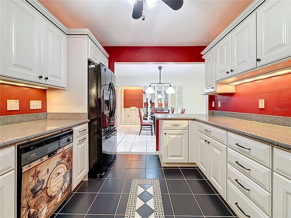 For Sale: $649,900 (3 beds, 3 baths, 2114 Square Feet)