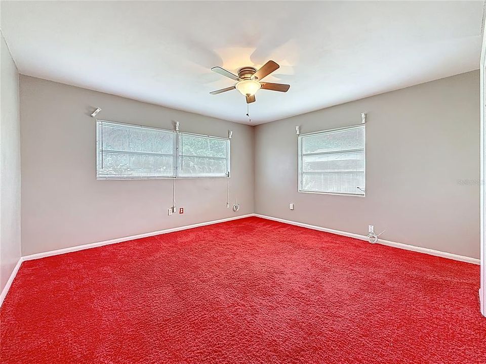 For Sale: $649,900 (3 beds, 3 baths, 2114 Square Feet)