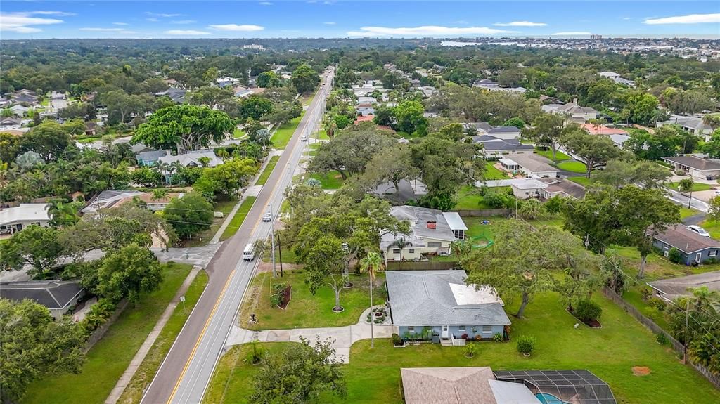 For Sale: $649,900 (3 beds, 3 baths, 2114 Square Feet)