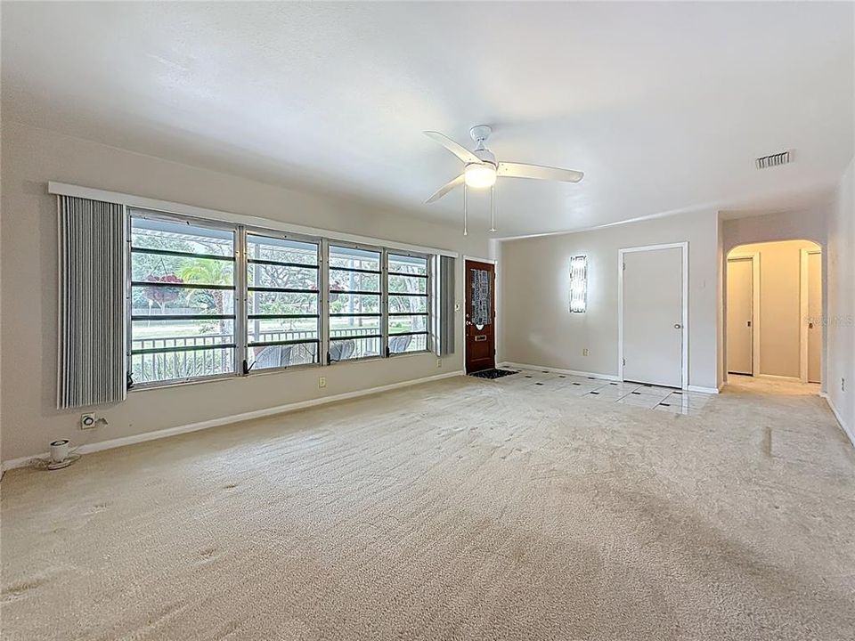 For Sale: $649,900 (3 beds, 3 baths, 2114 Square Feet)