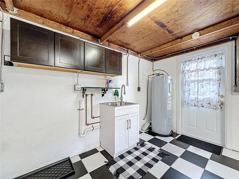 For Sale: $649,900 (3 beds, 3 baths, 2114 Square Feet)