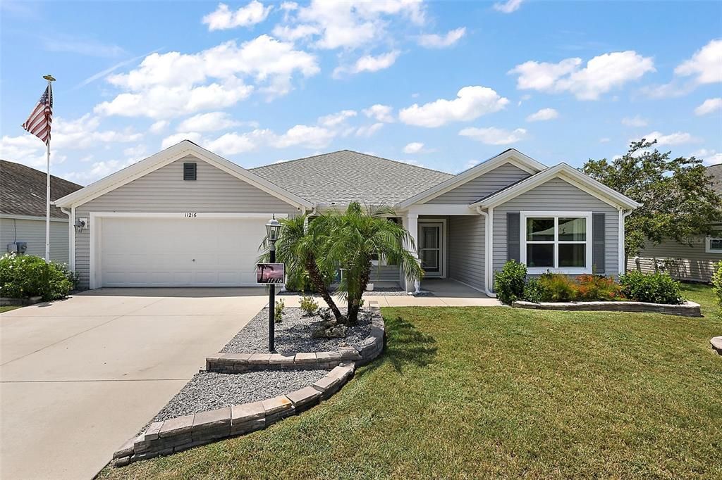 待售: $450,000 (4 贝兹, 2 浴室, 2003 平方英尺)