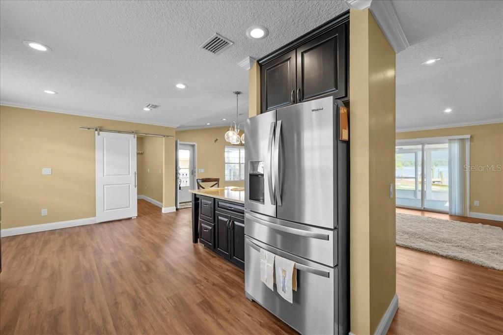 For Sale: $525,000 (3 beds, 2 baths, 1968 Square Feet)