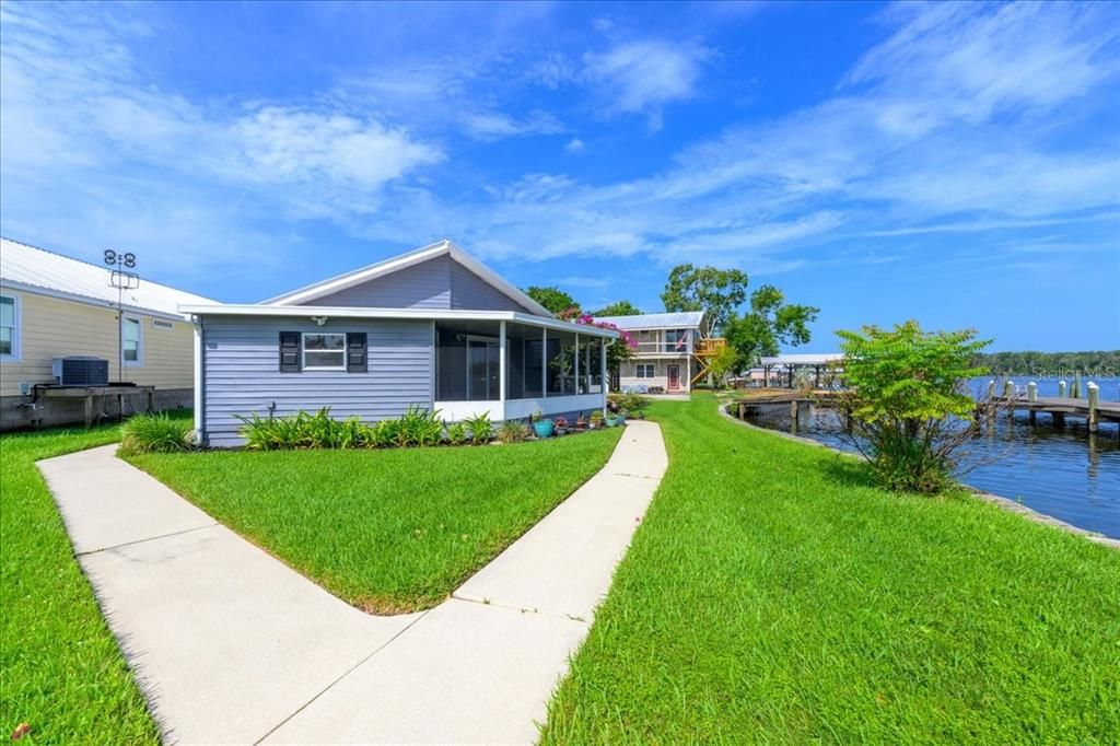 For Sale: $525,000 (3 beds, 2 baths, 1968 Square Feet)