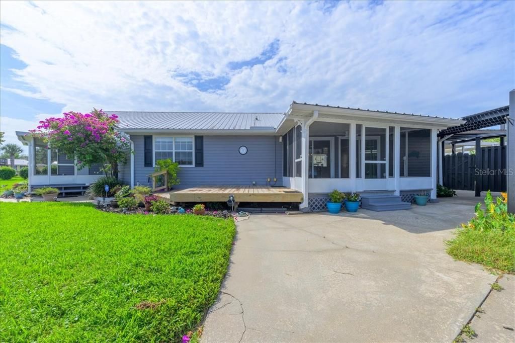 For Sale: $525,000 (3 beds, 2 baths, 1968 Square Feet)