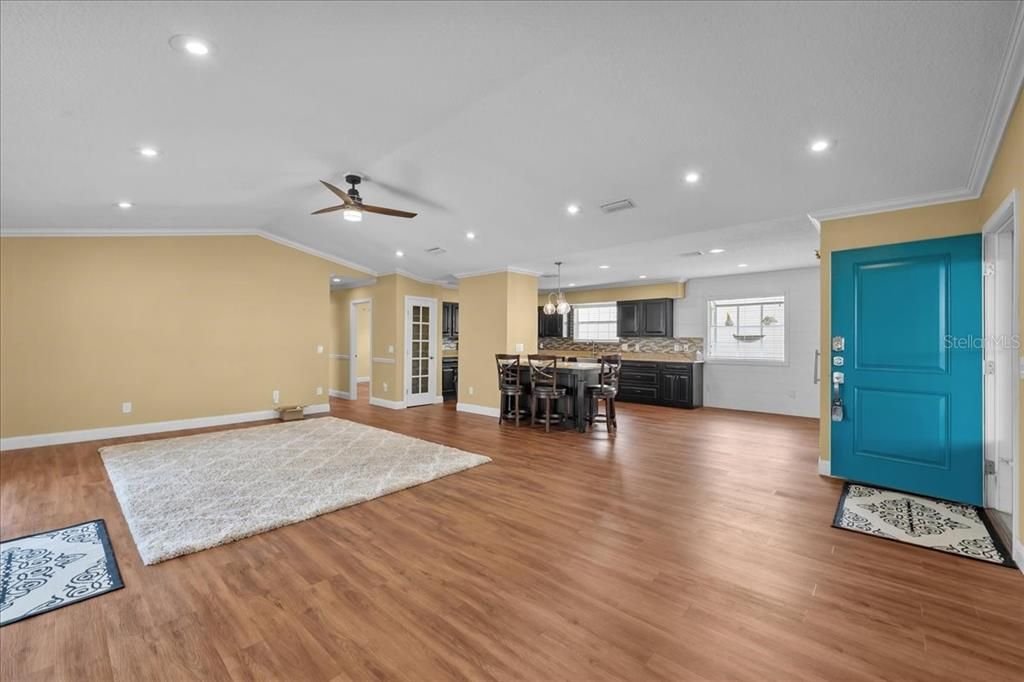 For Sale: $525,000 (3 beds, 2 baths, 1968 Square Feet)