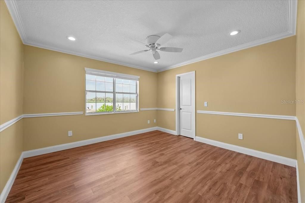 For Sale: $525,000 (3 beds, 2 baths, 1968 Square Feet)