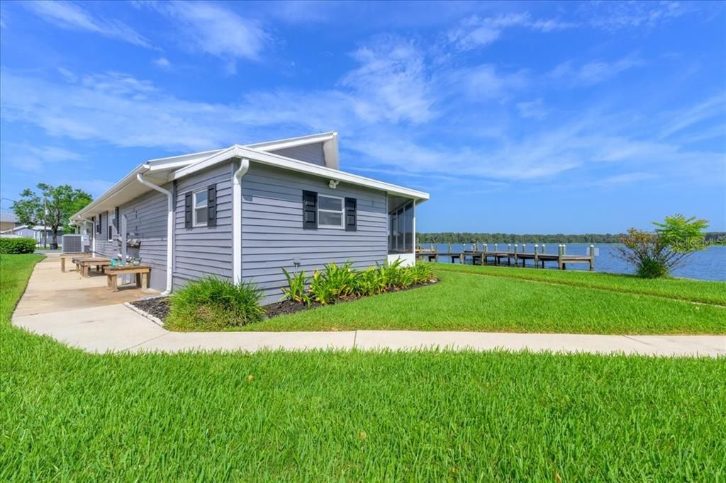 For Sale: $525,000 (3 beds, 2 baths, 1968 Square Feet)