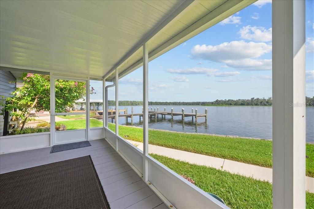 For Sale: $525,000 (3 beds, 2 baths, 1968 Square Feet)