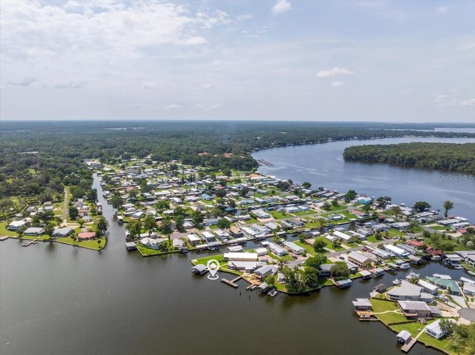 For Sale: $525,000 (3 beds, 2 baths, 1968 Square Feet)