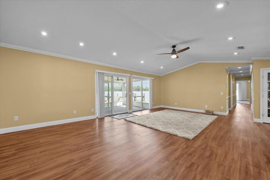 For Sale: $525,000 (3 beds, 2 baths, 1968 Square Feet)