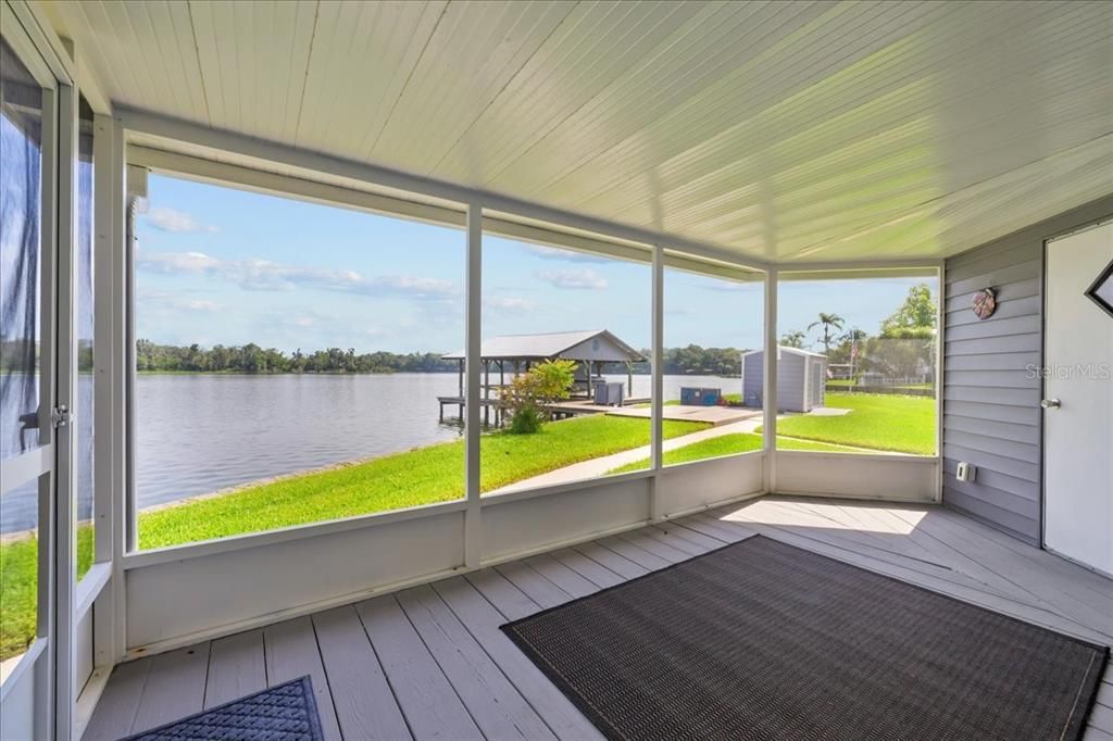 For Sale: $525,000 (3 beds, 2 baths, 1968 Square Feet)