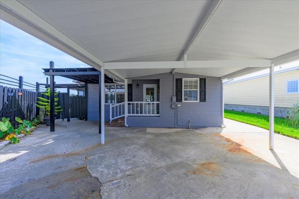 For Sale: $525,000 (3 beds, 2 baths, 1968 Square Feet)