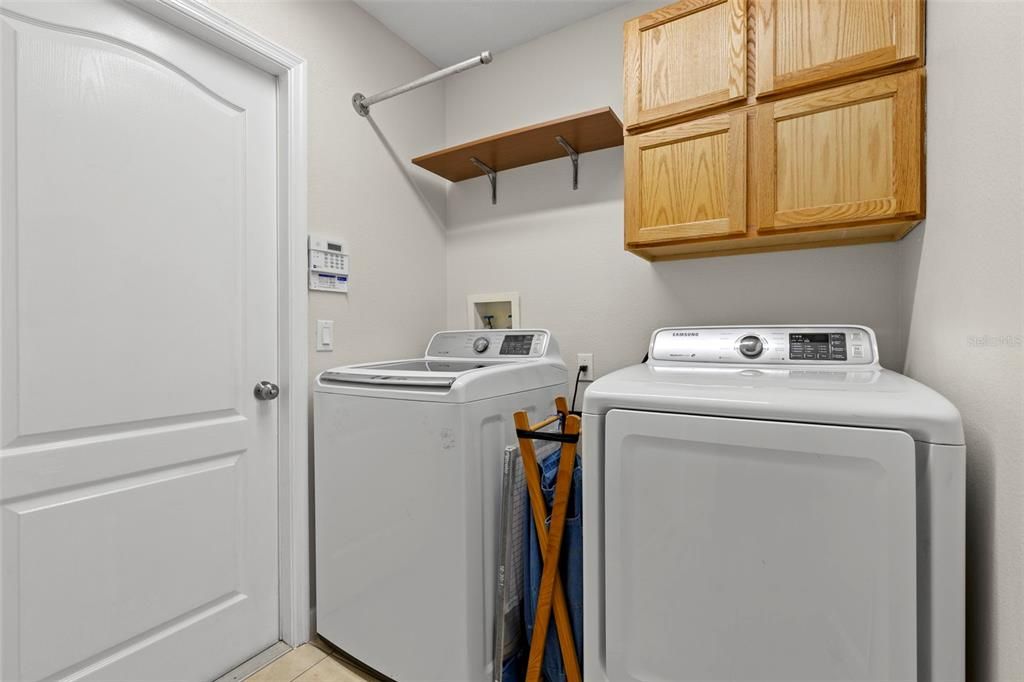 For Sale: $569,000 (3 beds, 2 baths, 2391 Square Feet)