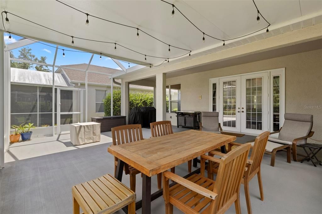 For Sale: $569,000 (3 beds, 2 baths, 2391 Square Feet)