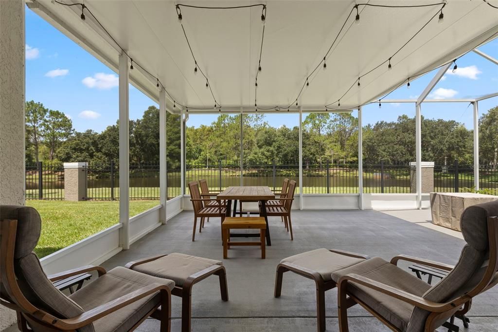 For Sale: $569,000 (3 beds, 2 baths, 2391 Square Feet)