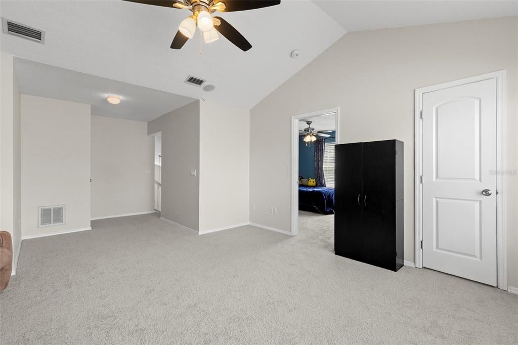 For Sale: $569,000 (3 beds, 2 baths, 2391 Square Feet)