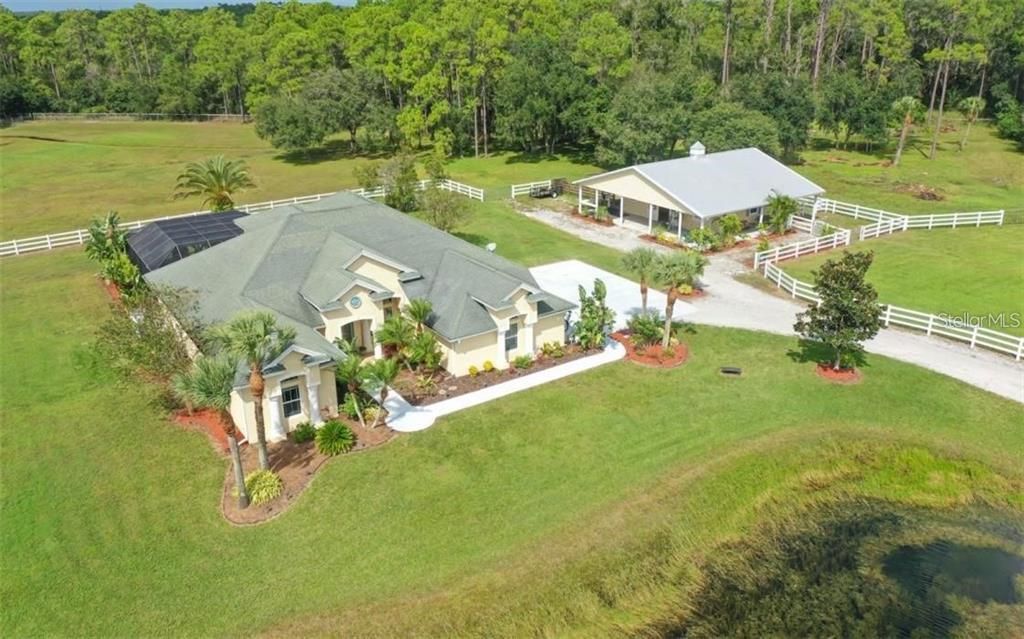 Недавно продано: $885,000 (4 спален, 4 ванн, 3685 Квадратных фут)