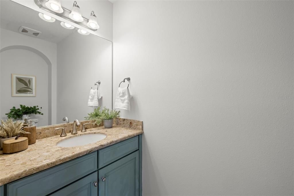 合同活跃: $1,854,900 (3 贝兹, 3 浴室, 2982 平方英尺)