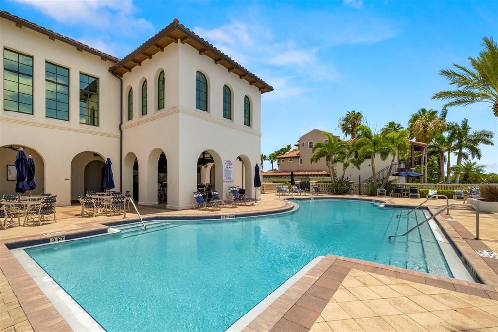 合同活跃: $1,854,900 (3 贝兹, 3 浴室, 2982 平方英尺)