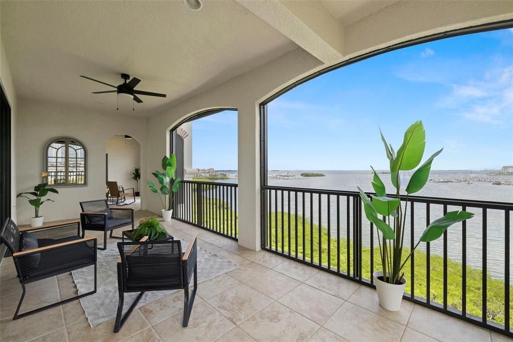 合同活跃: $1,854,900 (3 贝兹, 3 浴室, 2982 平方英尺)