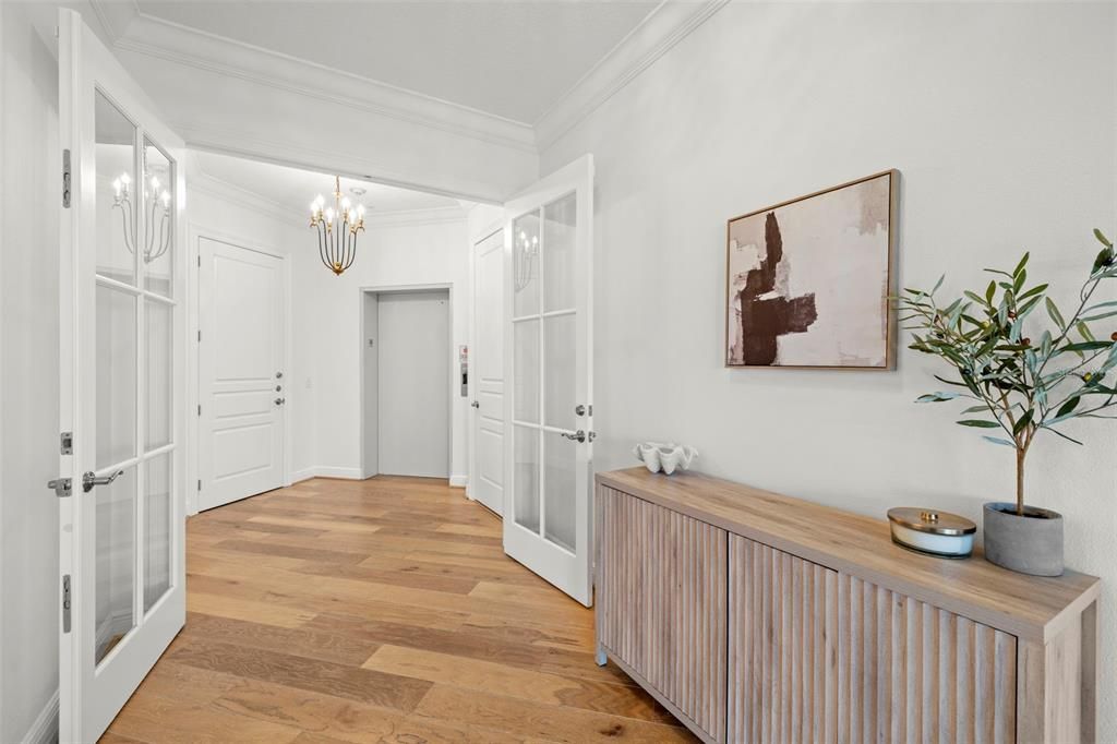 合同活跃: $1,854,900 (3 贝兹, 3 浴室, 2982 平方英尺)