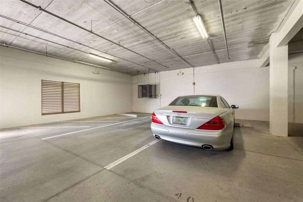 合同活跃: $1,854,900 (3 贝兹, 3 浴室, 2982 平方英尺)