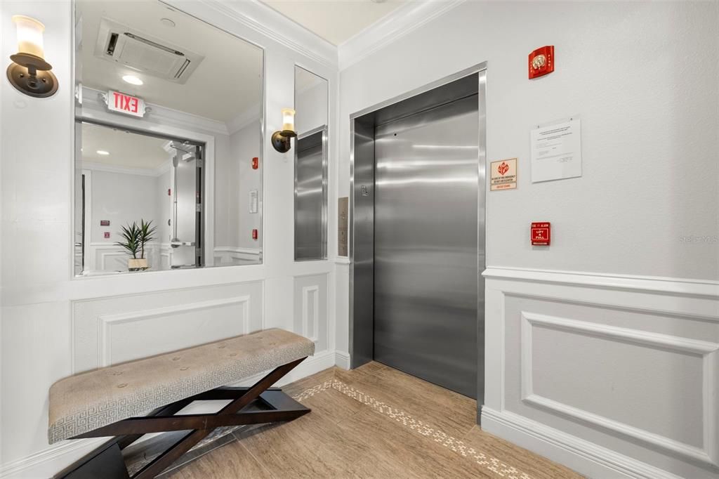 合同活跃: $1,854,900 (3 贝兹, 3 浴室, 2982 平方英尺)