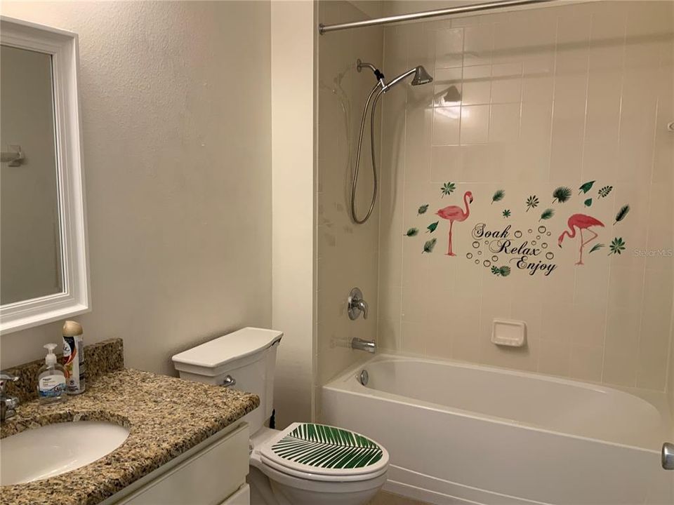 For Sale: $299,900 (3 beds, 2 baths, 1477 Square Feet)