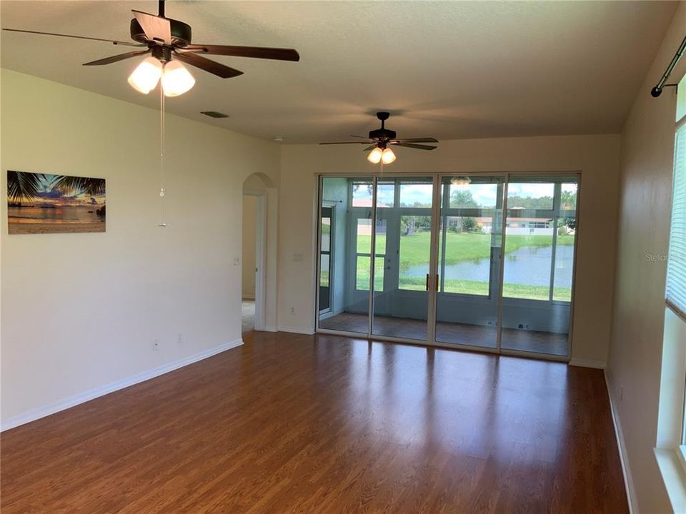 For Sale: $299,900 (3 beds, 2 baths, 1477 Square Feet)