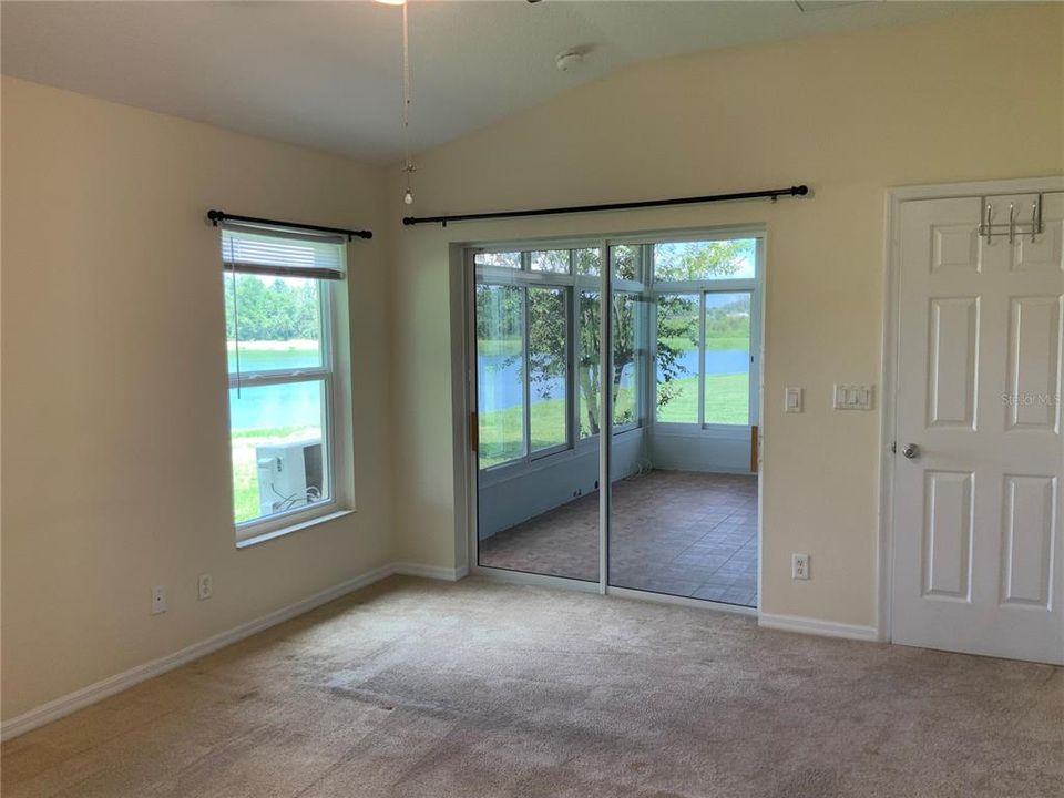 For Sale: $299,900 (3 beds, 2 baths, 1477 Square Feet)