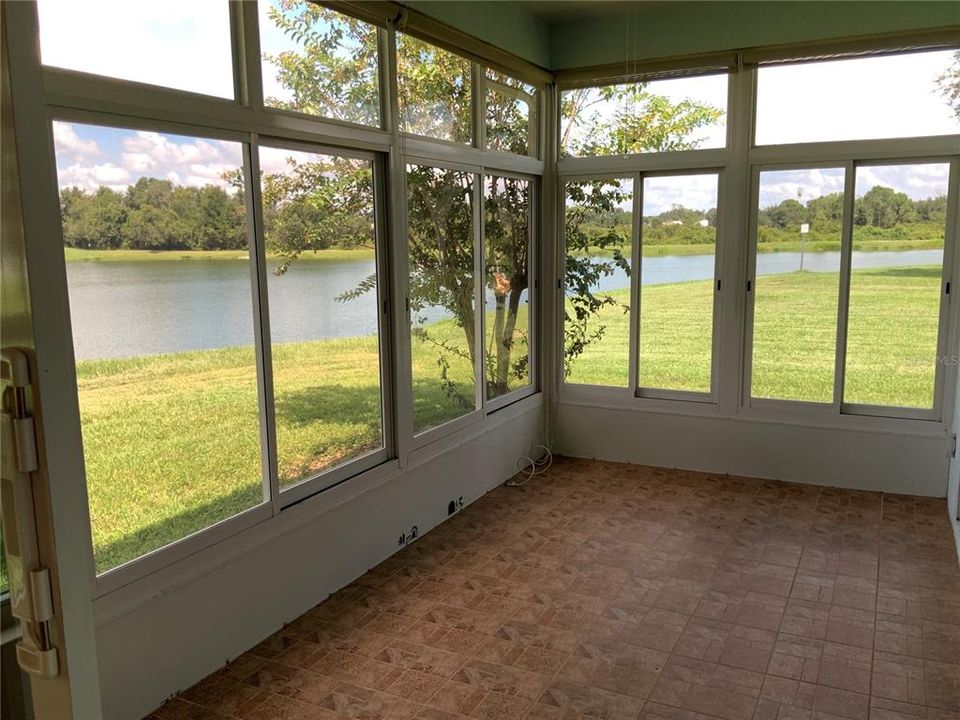 For Sale: $299,900 (3 beds, 2 baths, 1477 Square Feet)