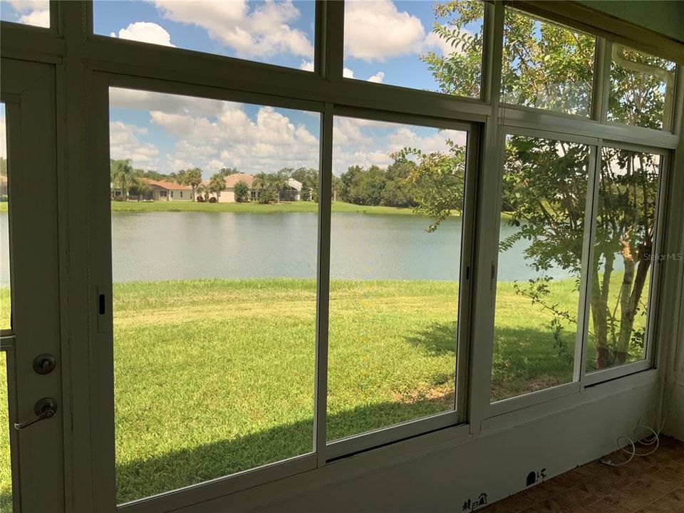 For Sale: $299,900 (3 beds, 2 baths, 1477 Square Feet)