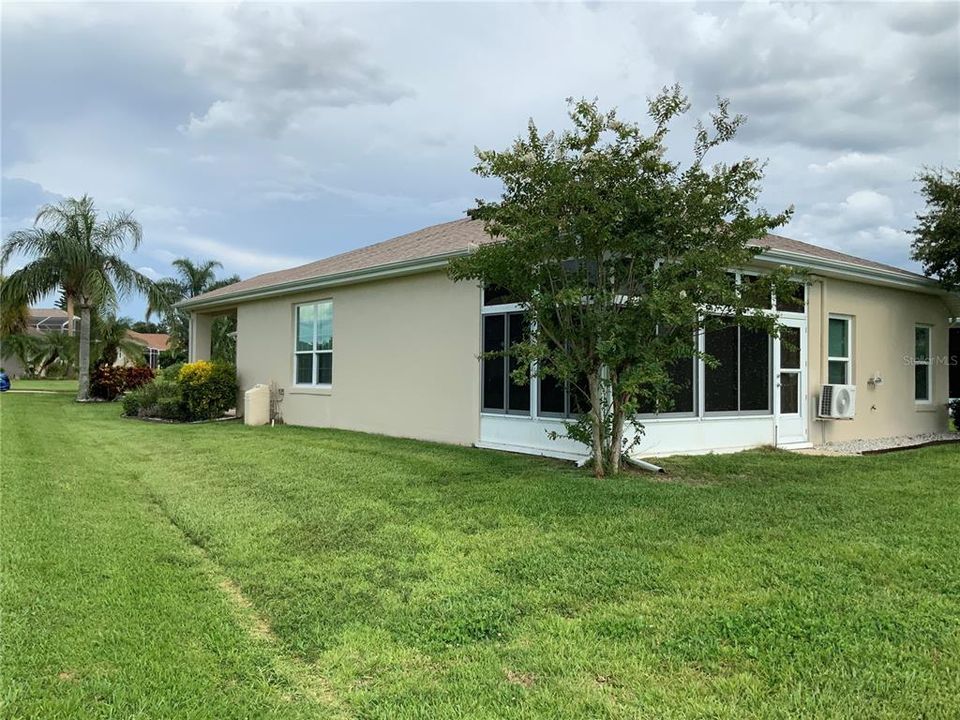 For Sale: $299,900 (3 beds, 2 baths, 1477 Square Feet)