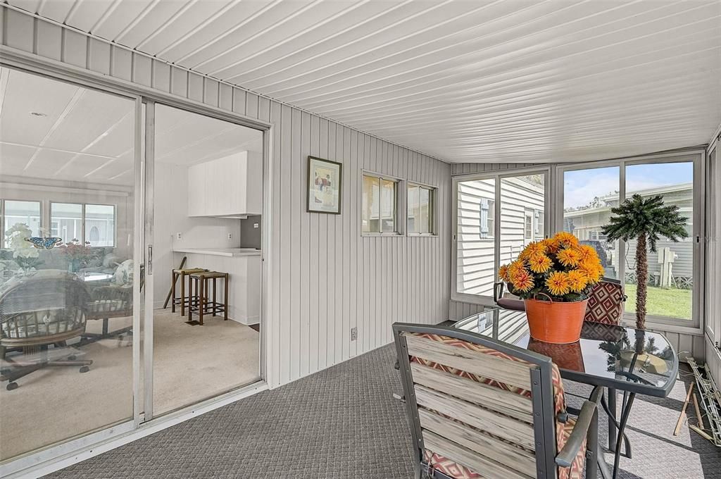 For Sale: $149,000 (2 beds, 2 baths, 1113 Square Feet)