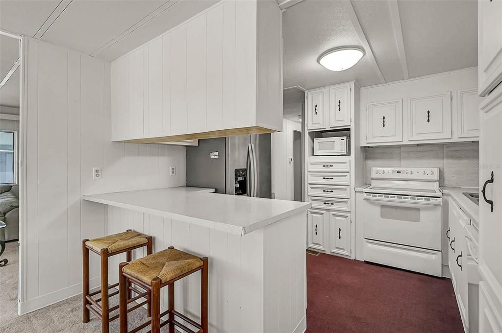 For Sale: $149,000 (2 beds, 2 baths, 1113 Square Feet)