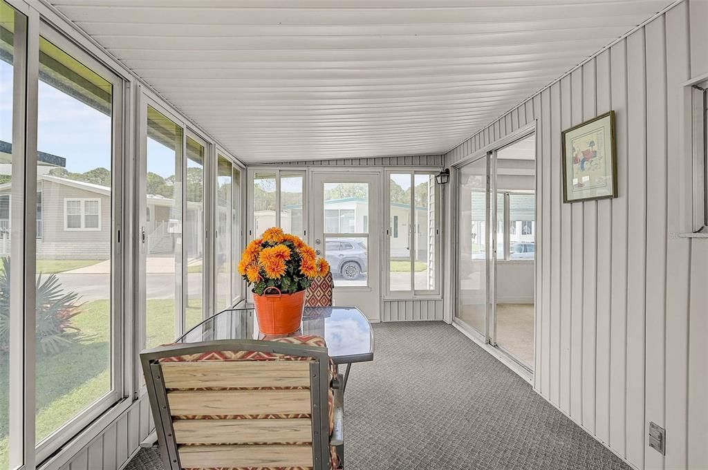 For Sale: $149,000 (2 beds, 2 baths, 1113 Square Feet)